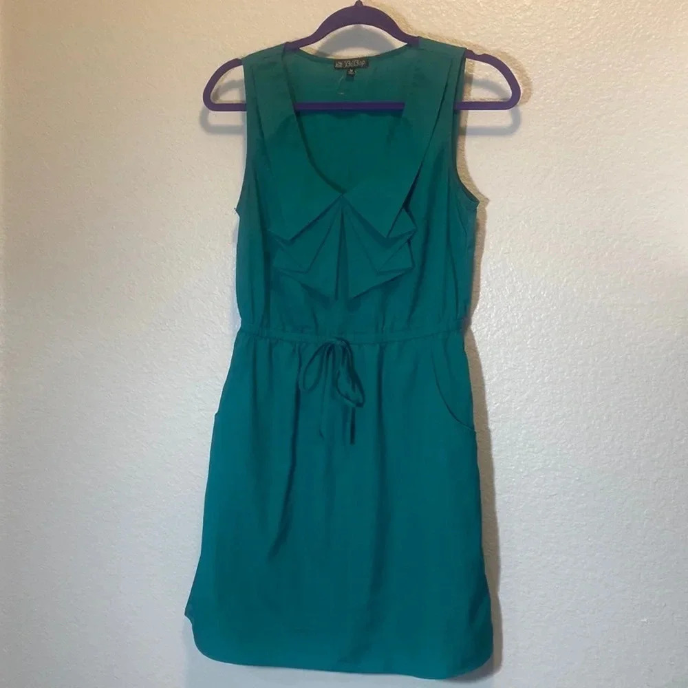 BeBop Green Size Medium Sleeveless Elastic Waist Pocket Hi-Low Dress